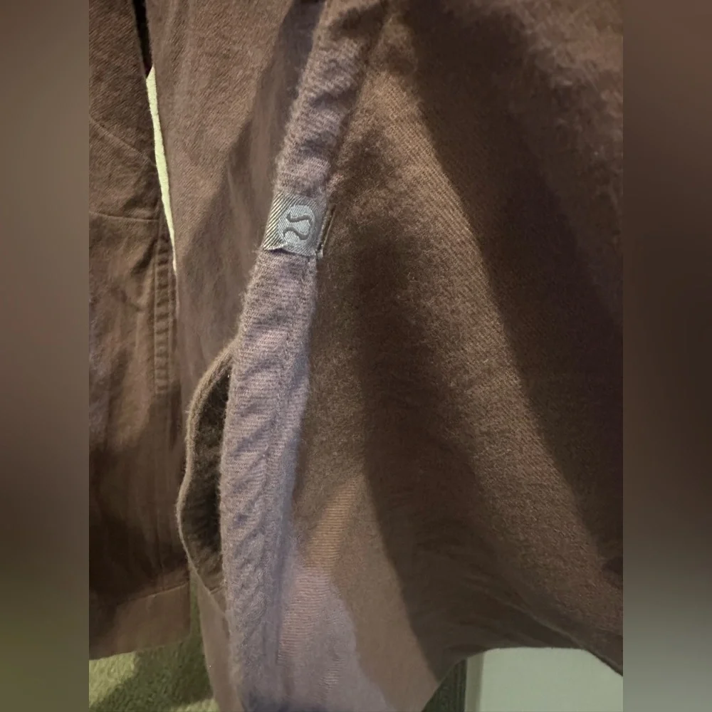 Lululemon - women’s Long Sleeve maroon/burgundy  flannel shirt - size 4 - NWOT - Picture 6 of 7